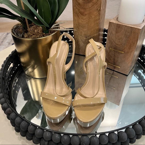 Imagine By Vince Camuto Piera Sandal - Picture 4 of 9